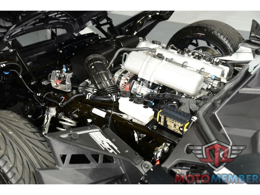 2025 Slingshot Slingshot® Sl Autodrive Jet Black alt