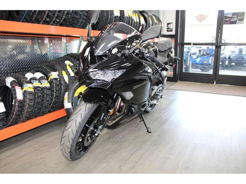 2025 Kawasaki Ninja® Zx™-4r Abs alt