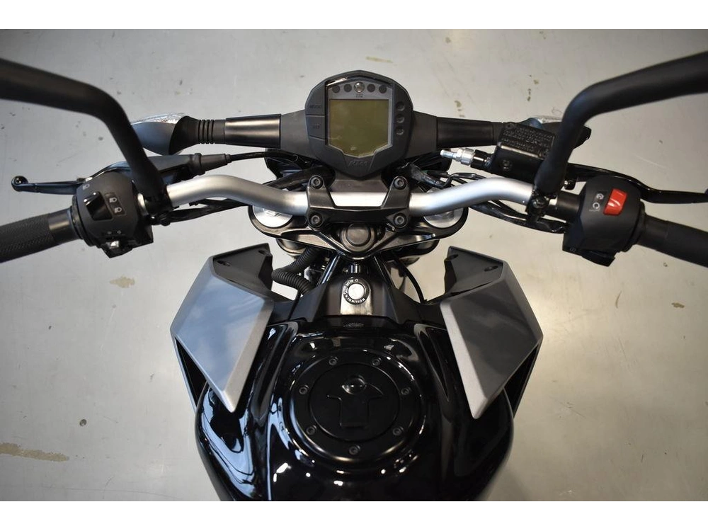 2023 Ktm 200 Duke alt