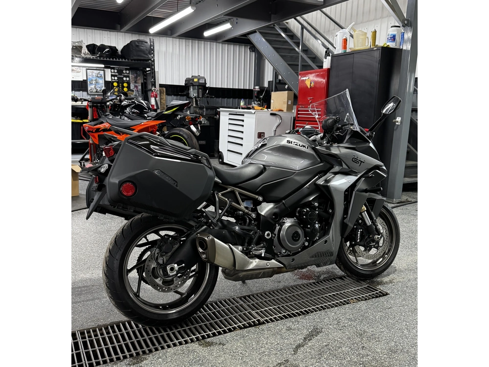 2025 Suzuki Gsx-s1000g alt