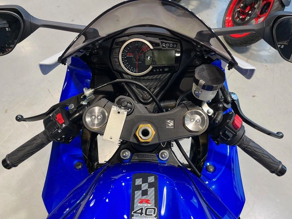 2026 Suzuki Gsx-r750z alt