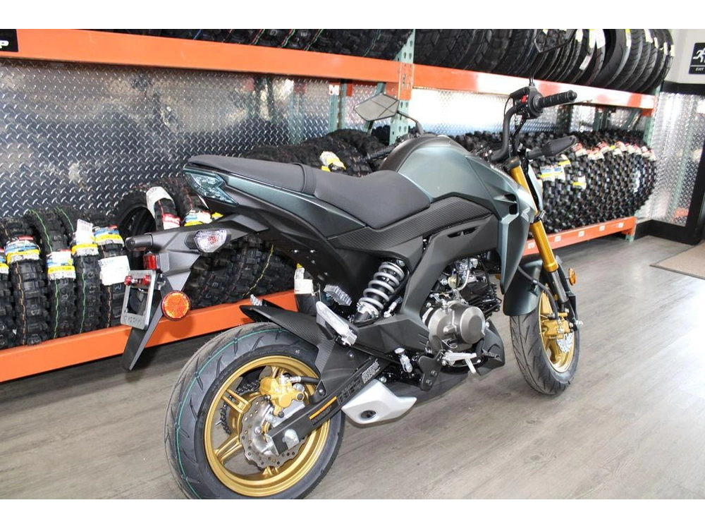 2025 Kawasaki Z125 Pro alt