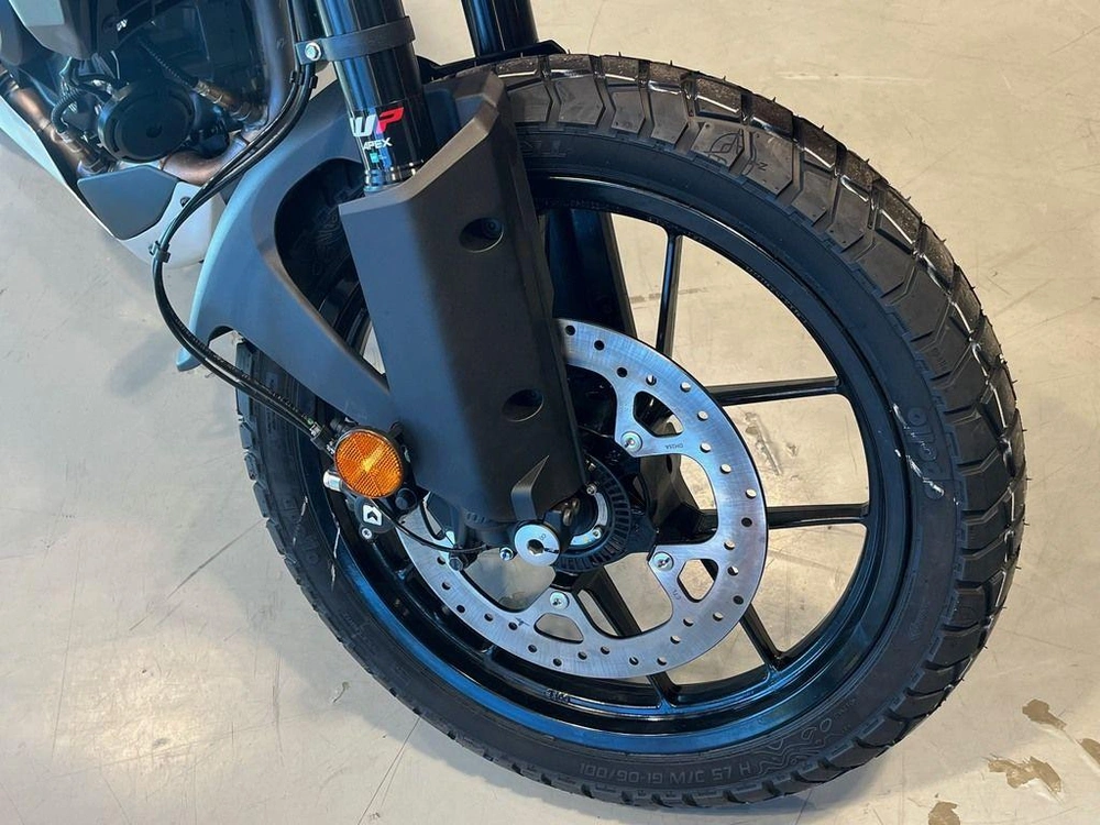 2025 Ktm 390 Adventure X alt