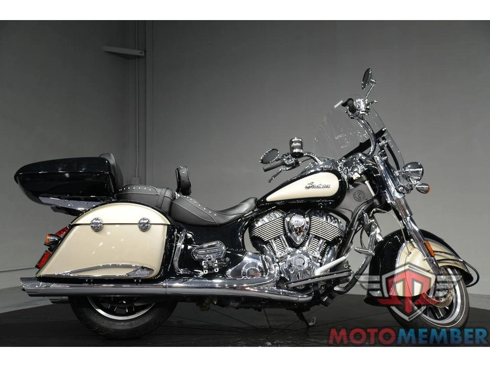 2022 Indian Motorcycle Springfield® Black Metallic/dirt Track Tan alt