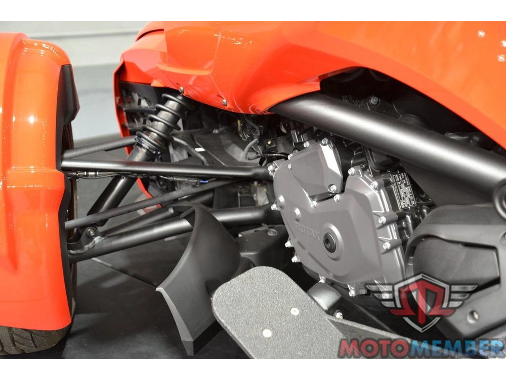 2022 Can-am Spyder F3 Limited Chrome Wheels alt