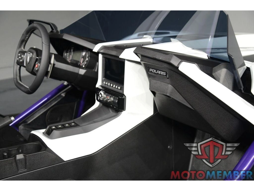 2024 Slingshot Slingshot® R Autodrive Purple Lightning alt