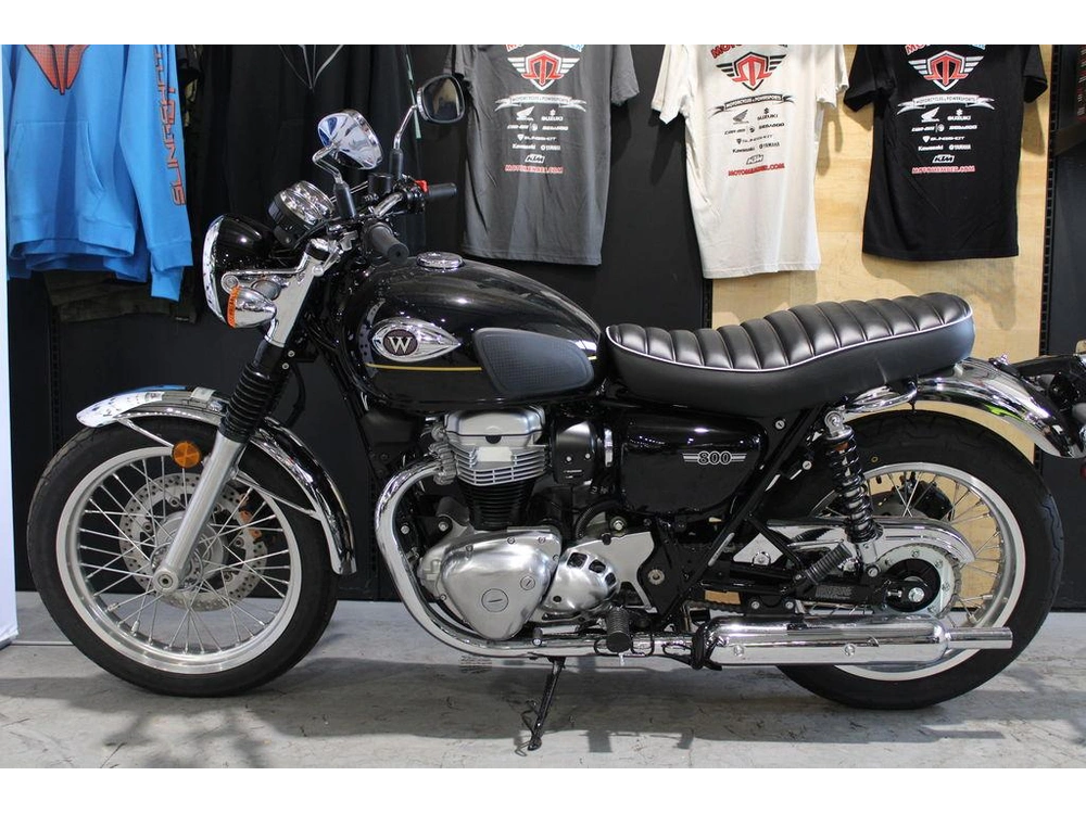 2025 Kawasaki W800 Abs alt