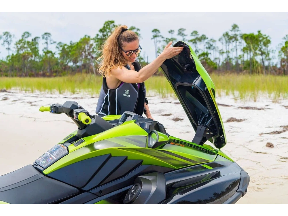 2023 Yamaha Svho alt