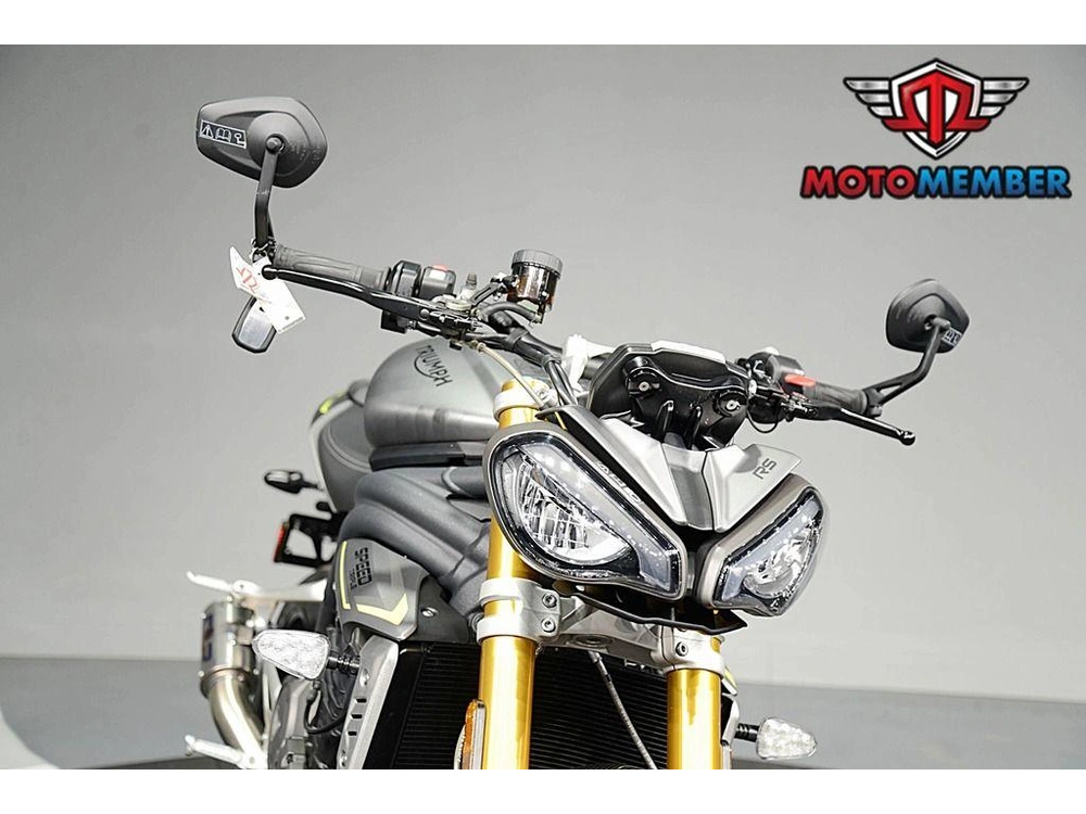 2022 Triumph Speed Triple 1200 Rs Matte Silver Ice alt