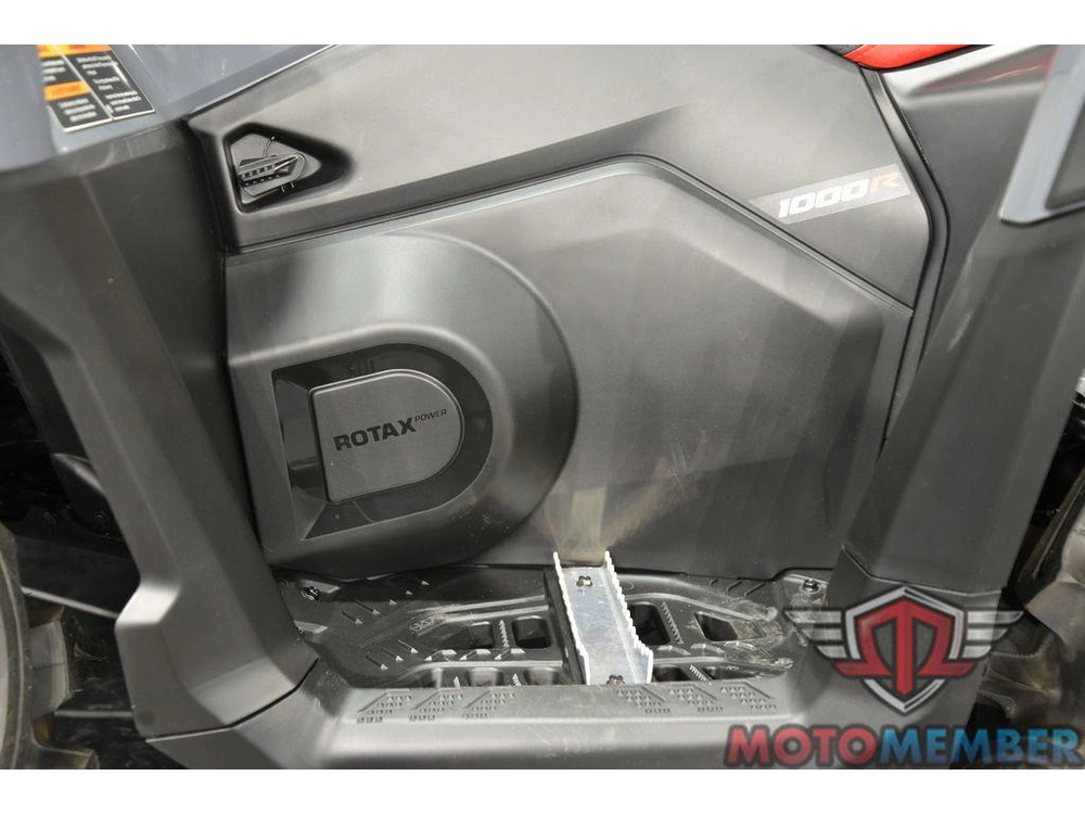 2025 Can-am Outlander X Mr 1000r Granite Grey & Legion Red alt