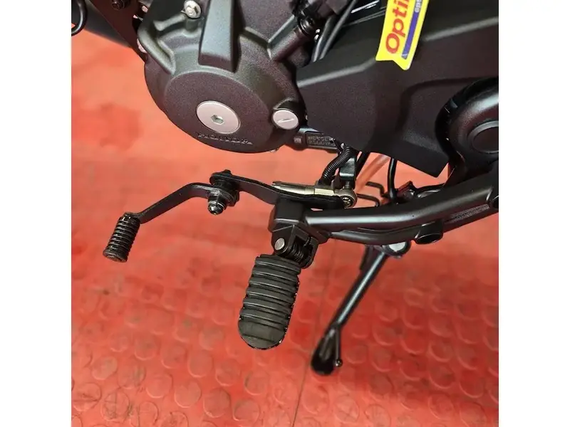 2026 Honda REBEL 300 E-CLUTCH thumbnail 18