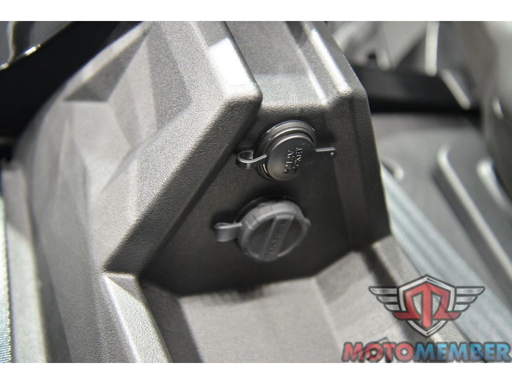2025 Slingshot Slingshot® Sl Jet Black alt