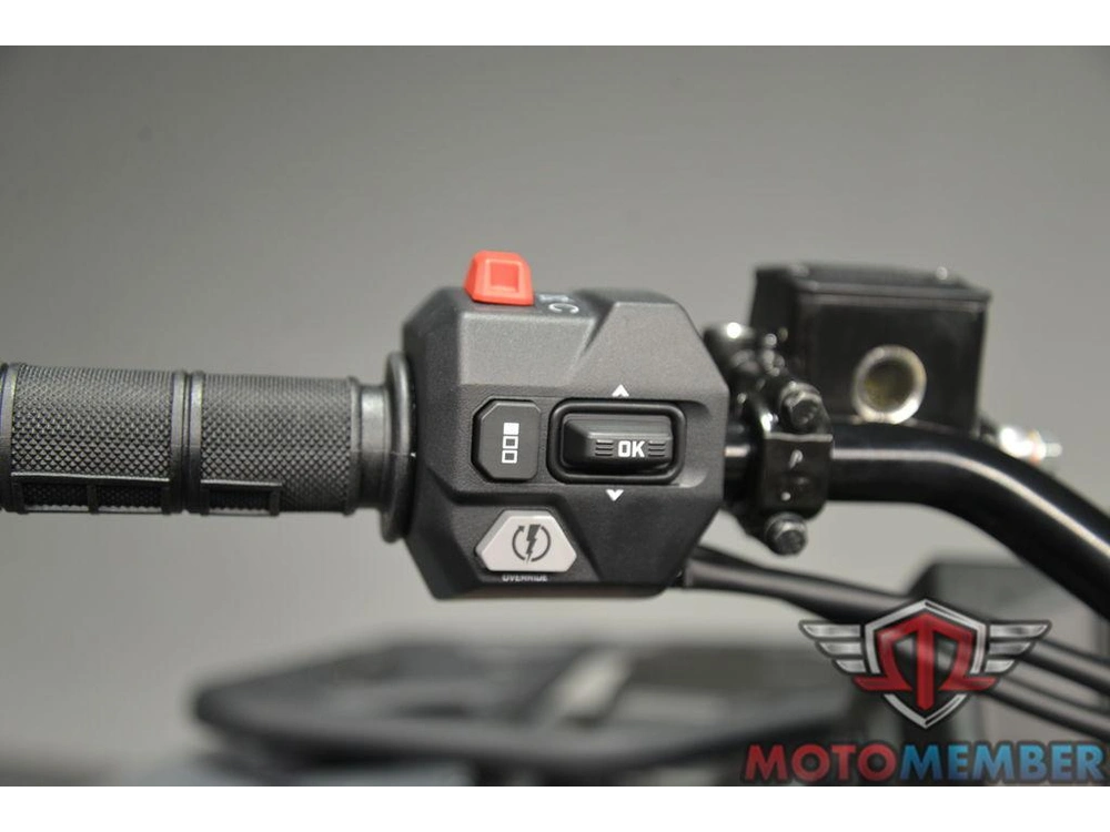 2026 Can-am Outlander Electric alt