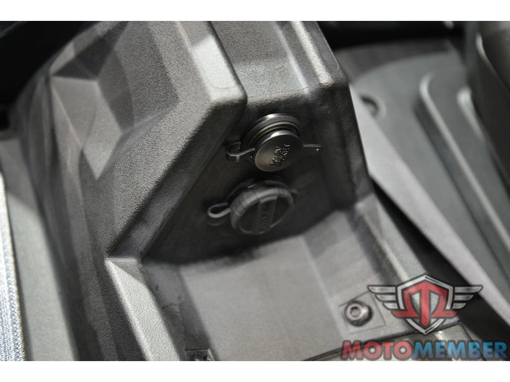 2024 Slingshot Slingshot® Slr Slingshot Red Pearl alt