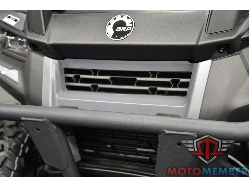 2026 Can-am Outlander Electric Max alt