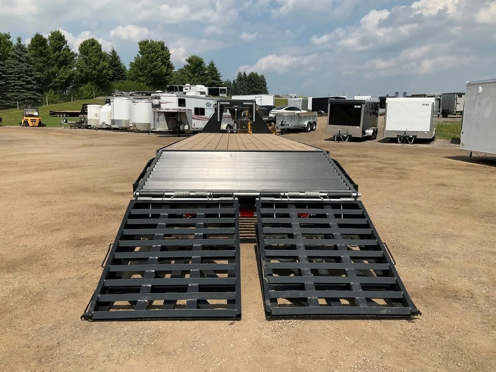 2026 Canada Trailers 8.5x30 12 Ton Gooseneck Equipment Trailer alt