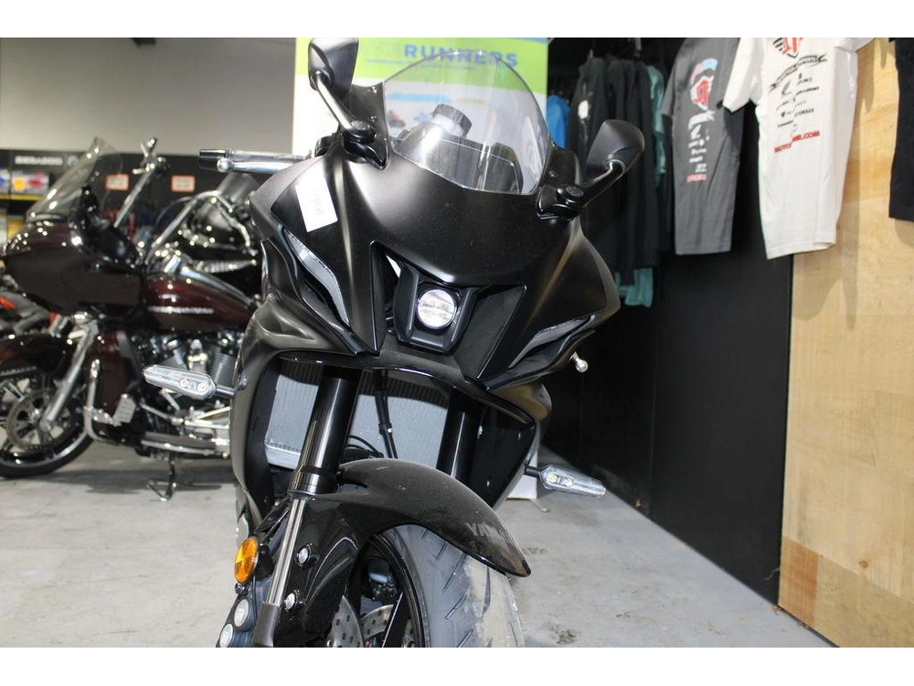 2025 Yamaha Yzf-r7 alt