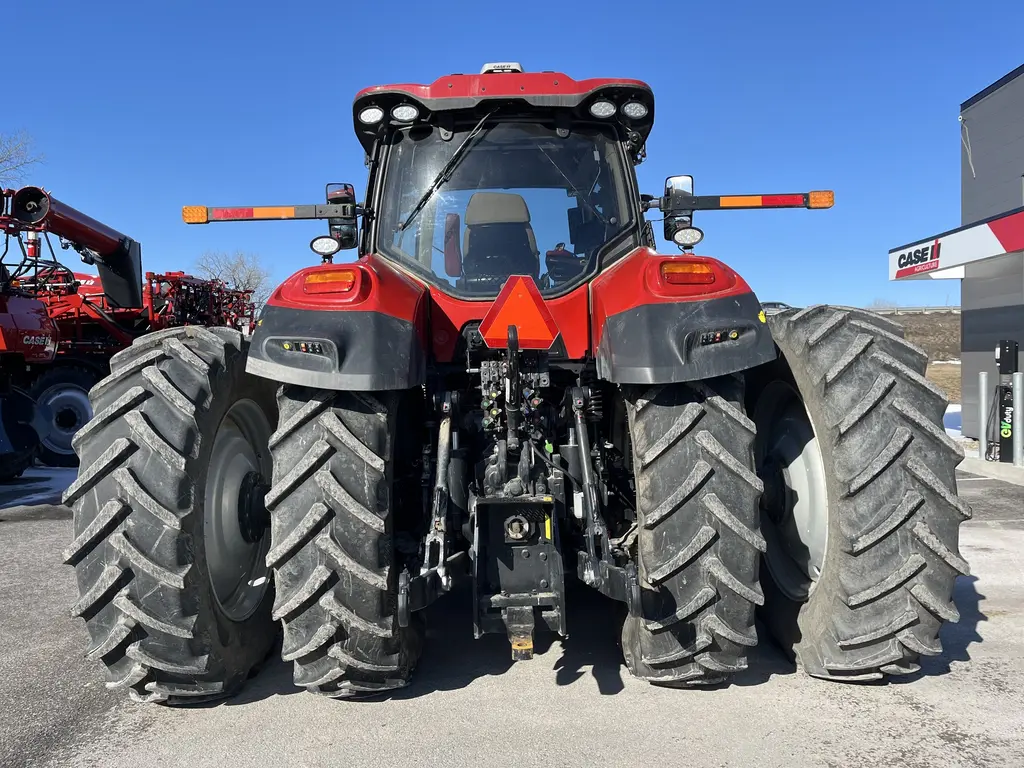 2024 Case IH Optum 300 CVX