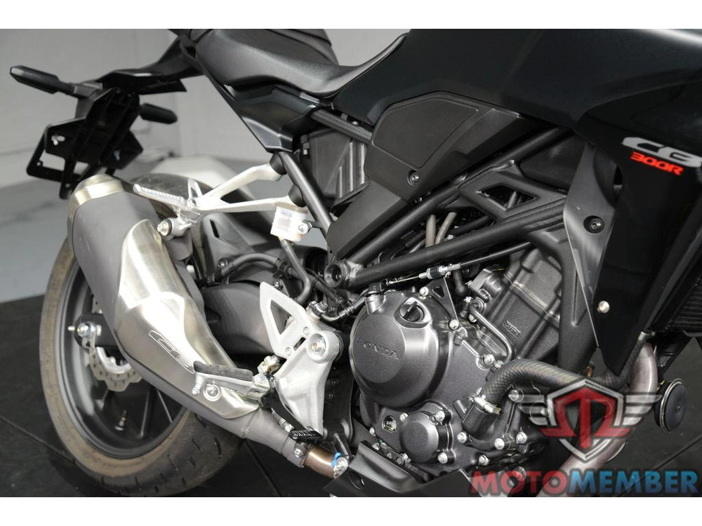 2025 Honda Cb300r alt