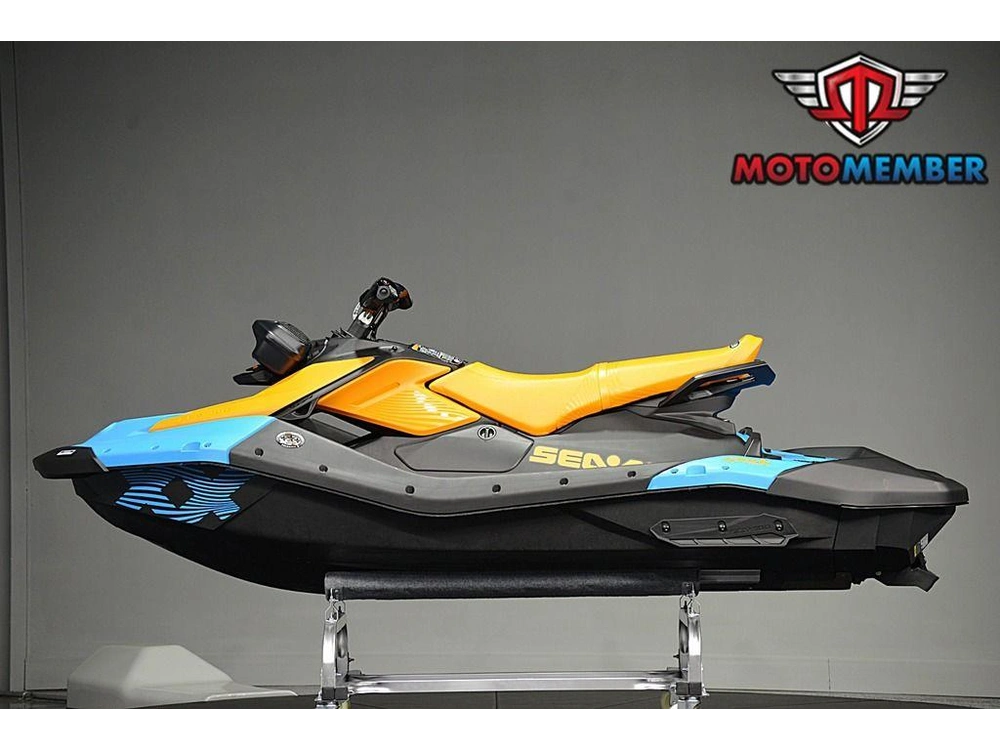 2026 Sea-doo Spark™trixx For 3 Rotax® 900 Ace™ - 90 Ibr And Audio alt
