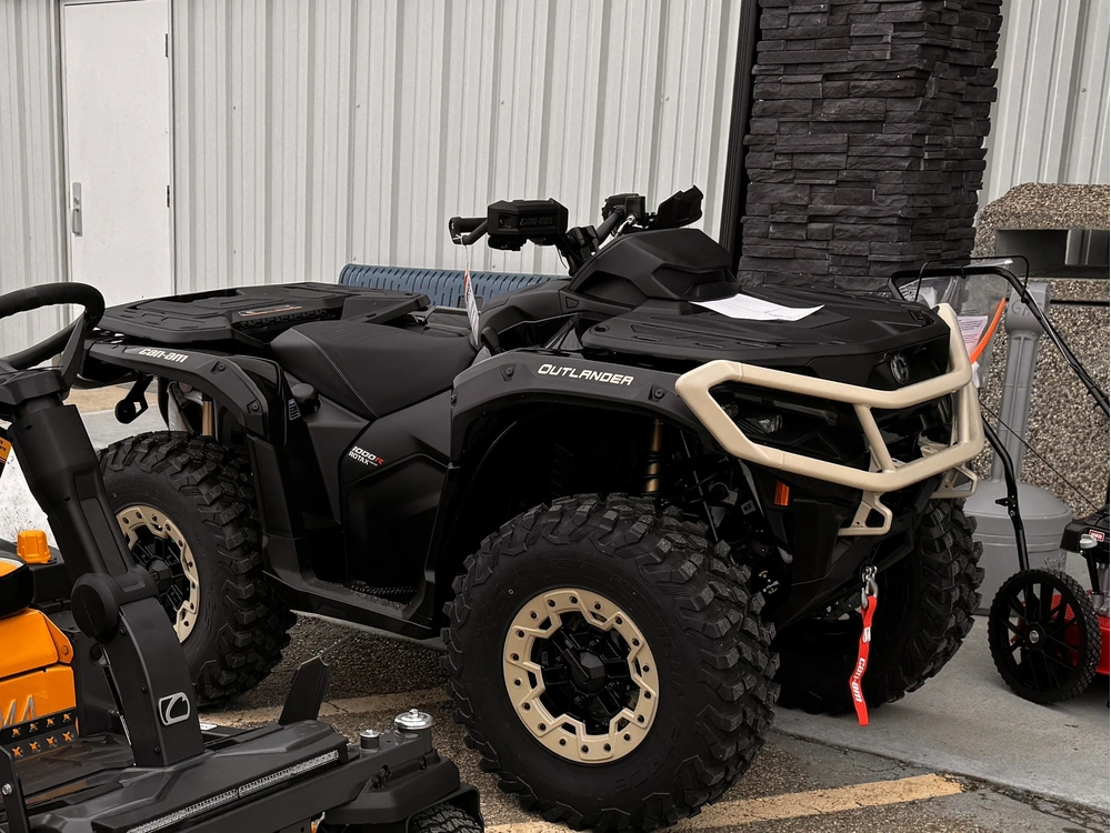 2026 Can-am 4ntf Outlander Backcountyr 1000r alt