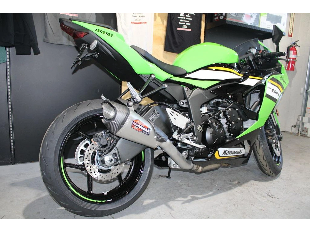 2025 Kawasaki Ninja® Zx™-6r Krt Edition alt