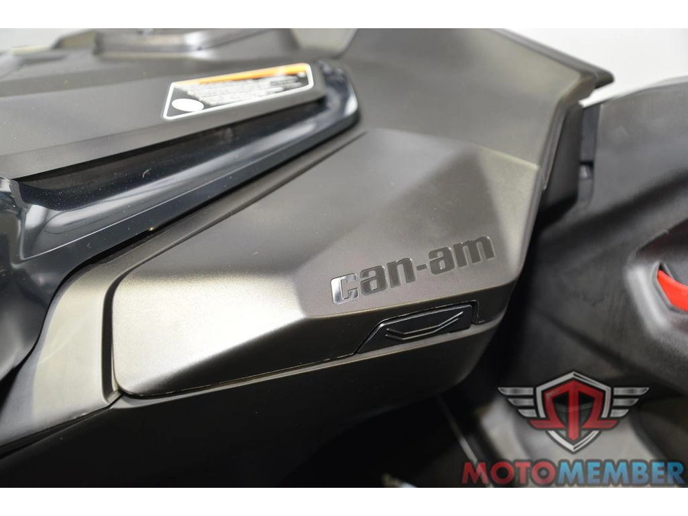 2026 Can-am Maverick R X Rc alt