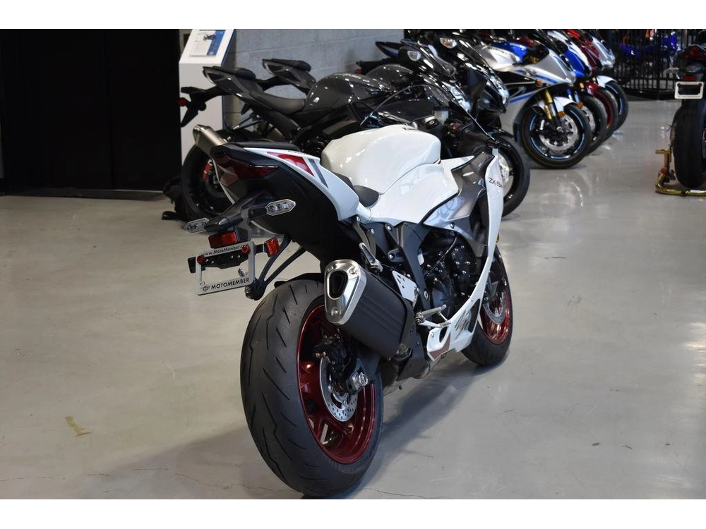 2025 Kawasaki Ninja® Zx™-6r alt