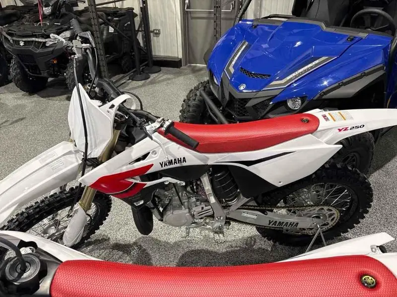 2026 Yamaha YZ250 70e anniversaire thumbnail 2