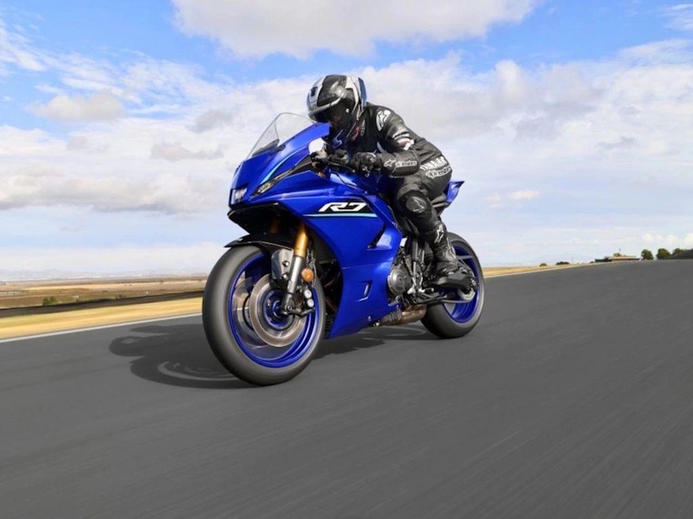 2026 Yamaha Yzf-r7 alt