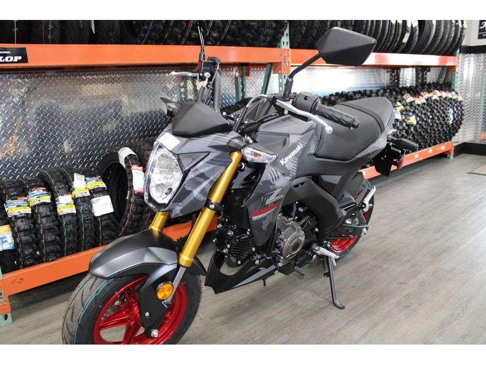 2025 Kawasaki Z125 Pro Cypher Camo Beige alt
