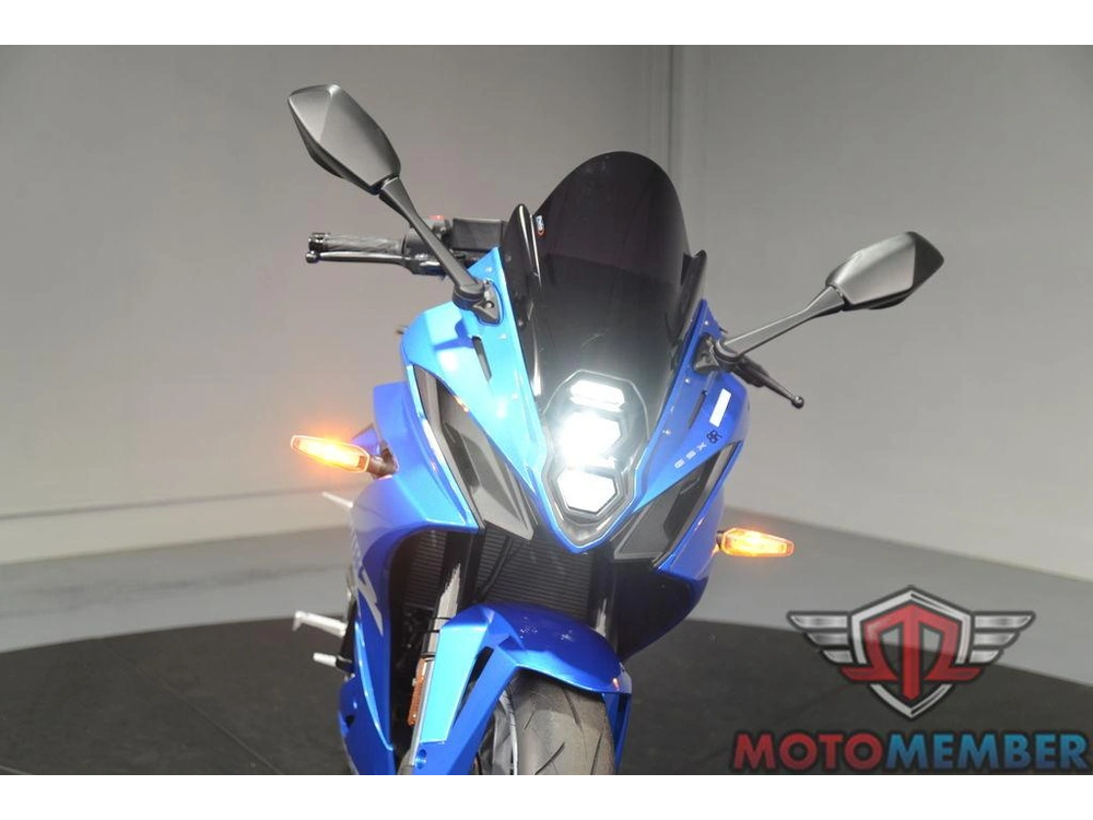 2024 Suzuki Gsx-8r alt