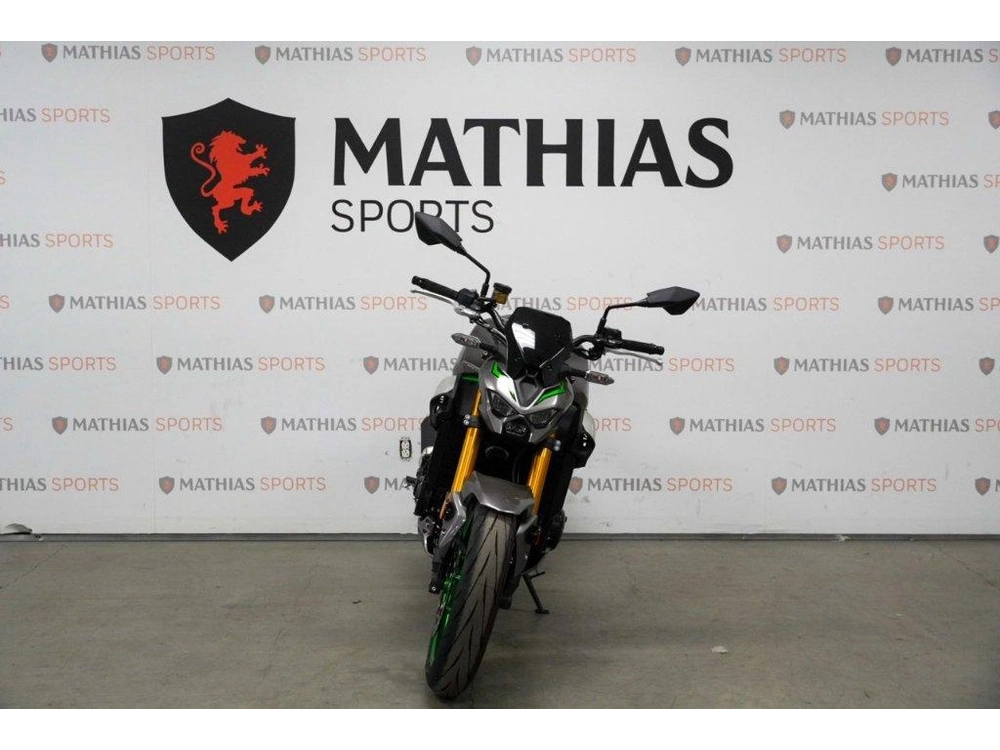 Kawasaki Z900 Se 2025 alt