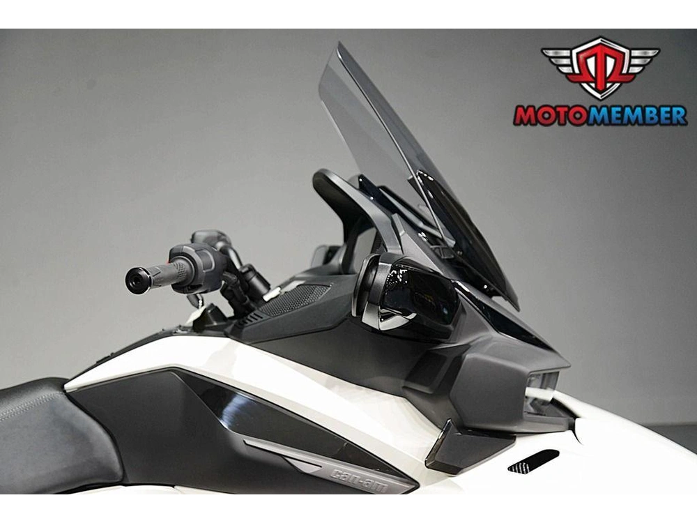 2026 Can-am Spyder Rt Sea-to-sky alt