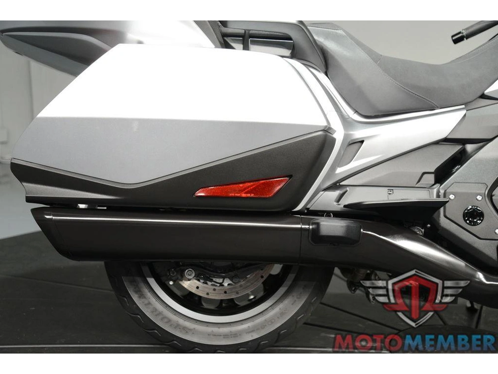 2025 Honda Gold Wing Tour 50th Anniversary alt