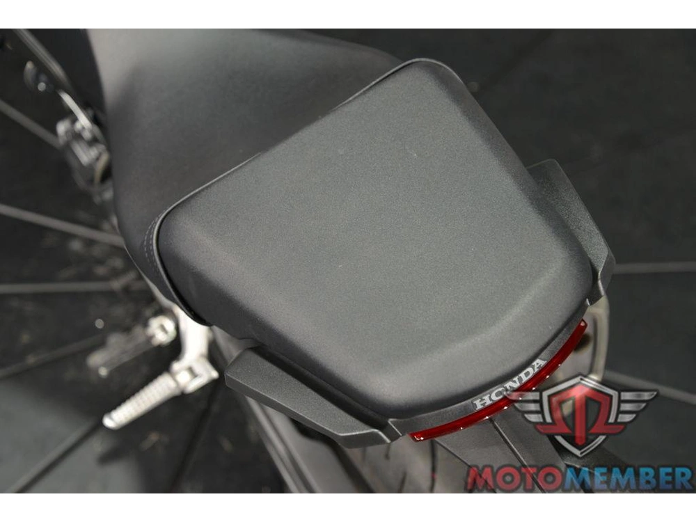 2025 Honda Cb300r alt