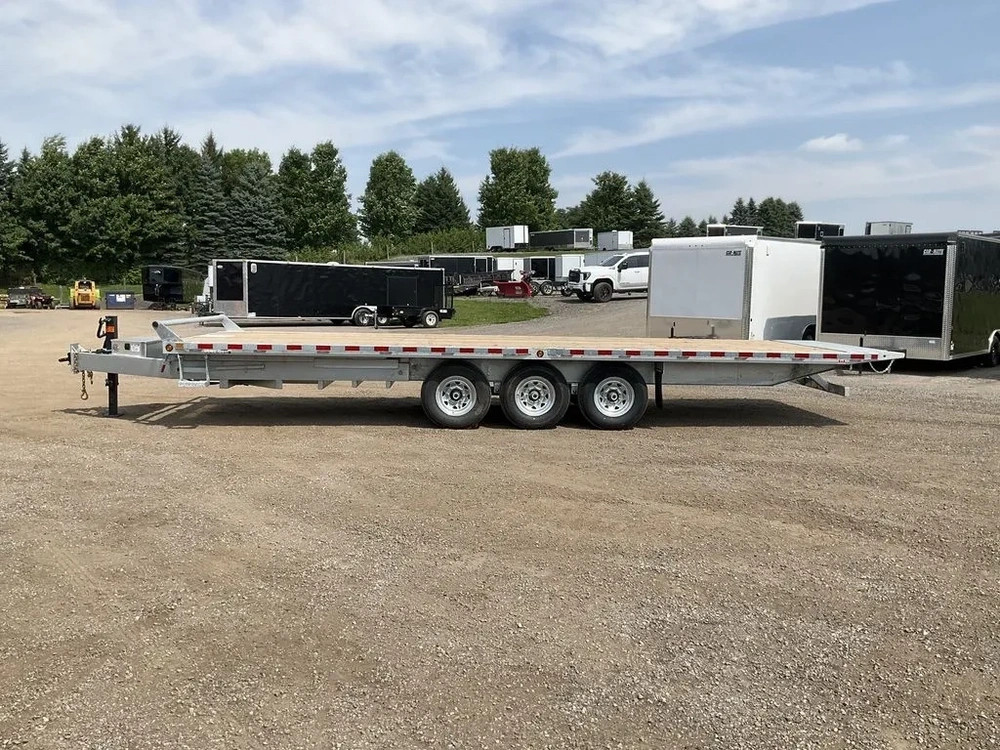 2026 Canada Trailers 8.5x26 10.5 Ton Galvanized Hydraulic Tilt Trailer alt