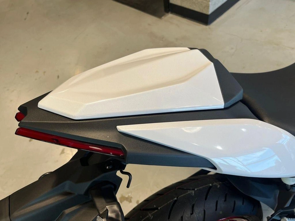 2026 Kawasaki Z500 Se Abs alt