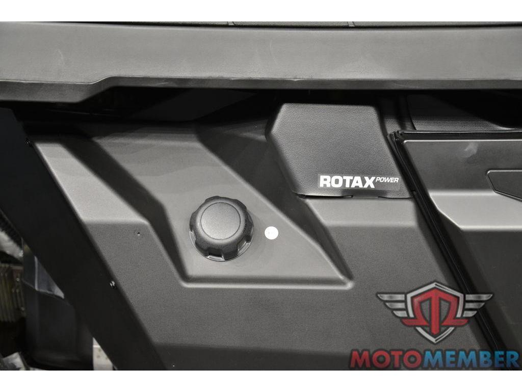 2026 Can-Am Defender PRO XT HD10 for Sale
