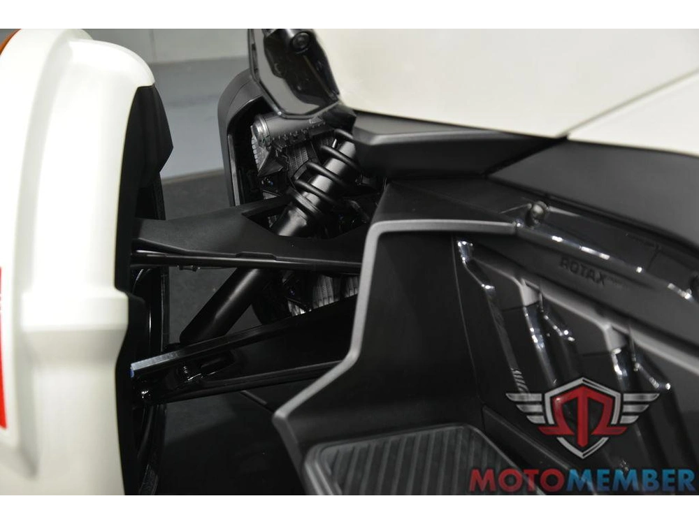 2026 Can-am Spyder Rt Sea-to-sky alt