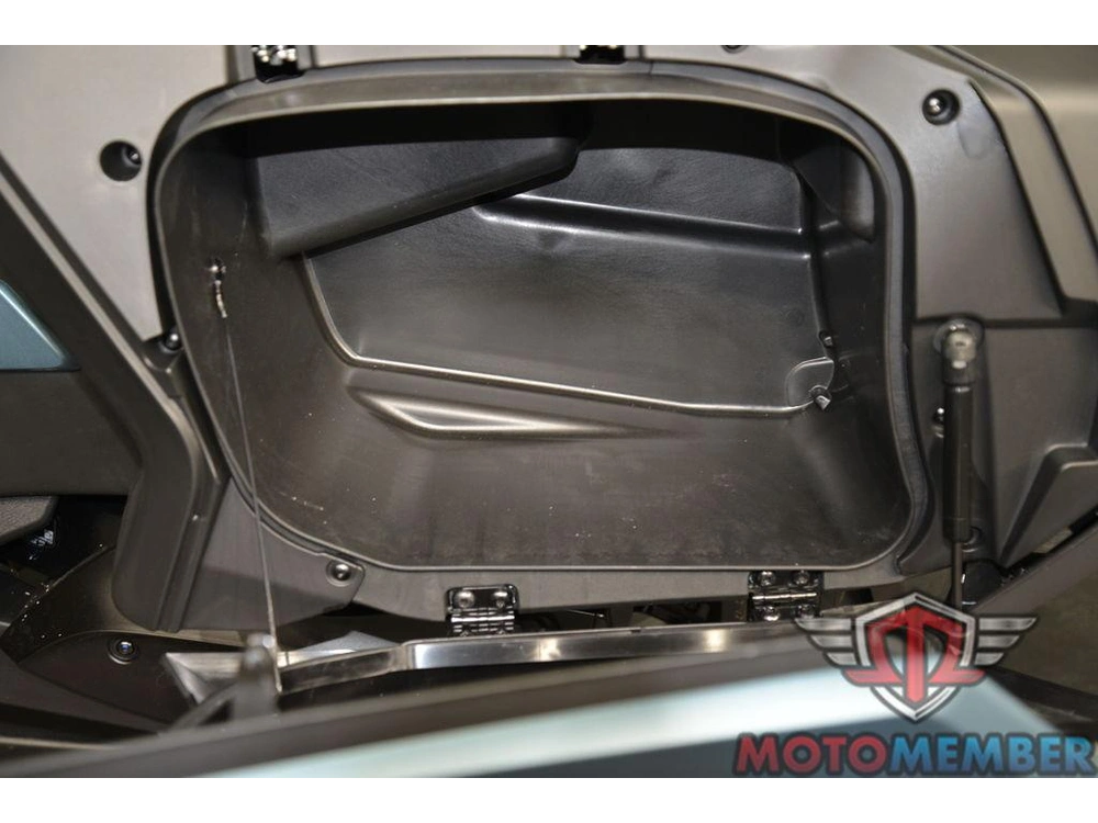 2026 Can-am Spyder Rt alt