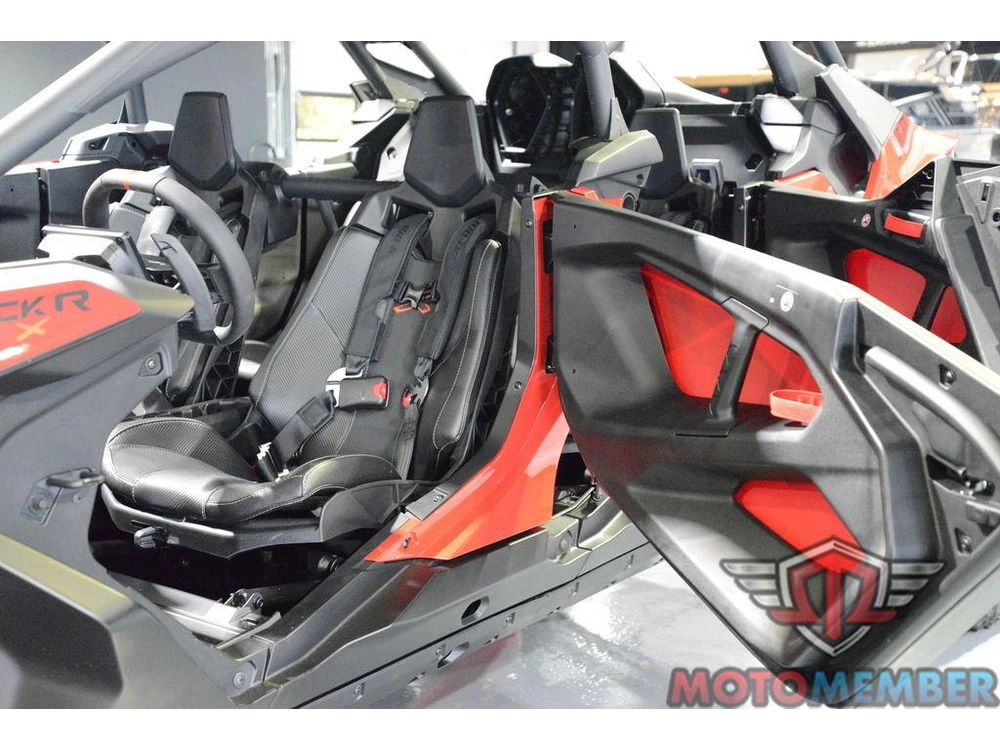 2025 Can-am Maverick R Max X Legion Red alt