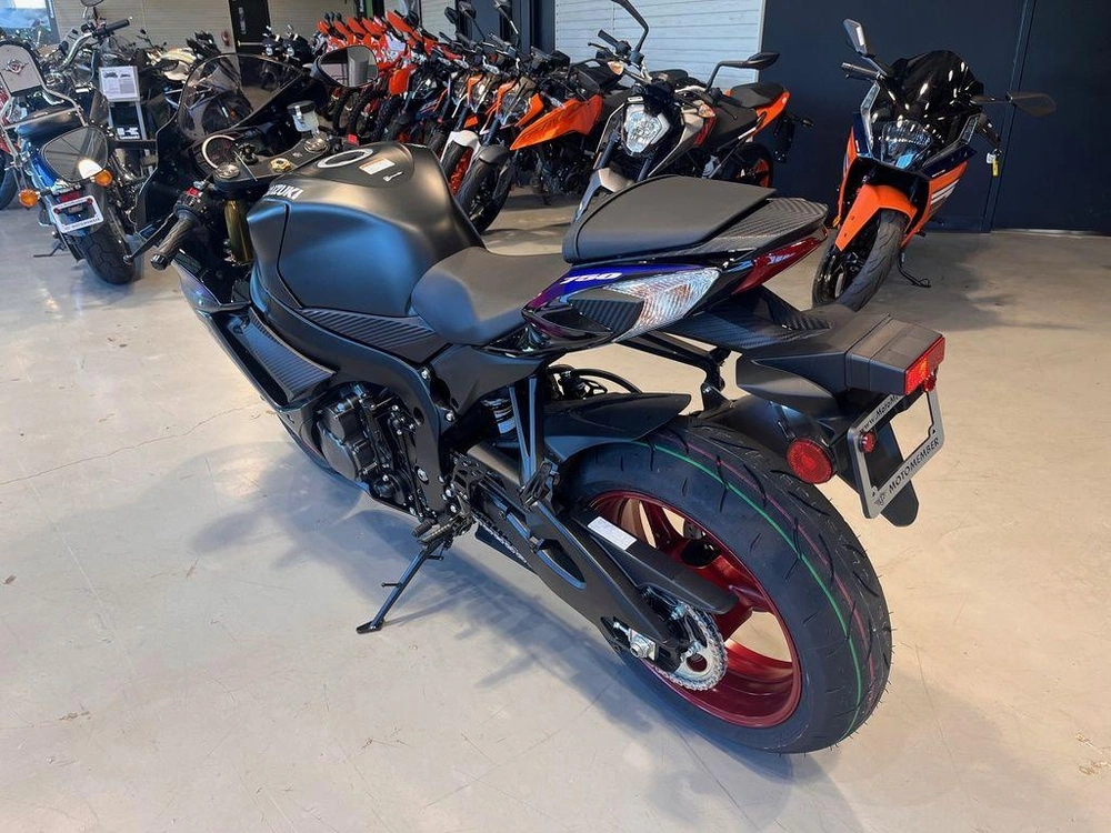 2026 Suzuki Gsx-r750 alt