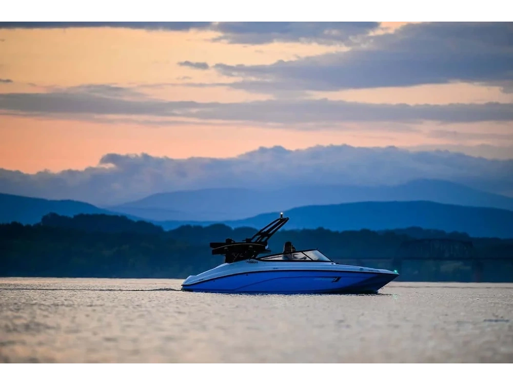 2025 Yamaha Ar190 Black alt