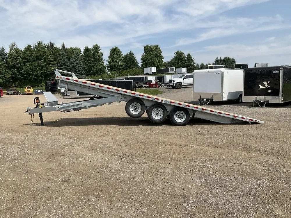 2026 Canada Trailers 8.5x26 10.5 Ton Galvanized Hydraulic Tilt Trailer alt