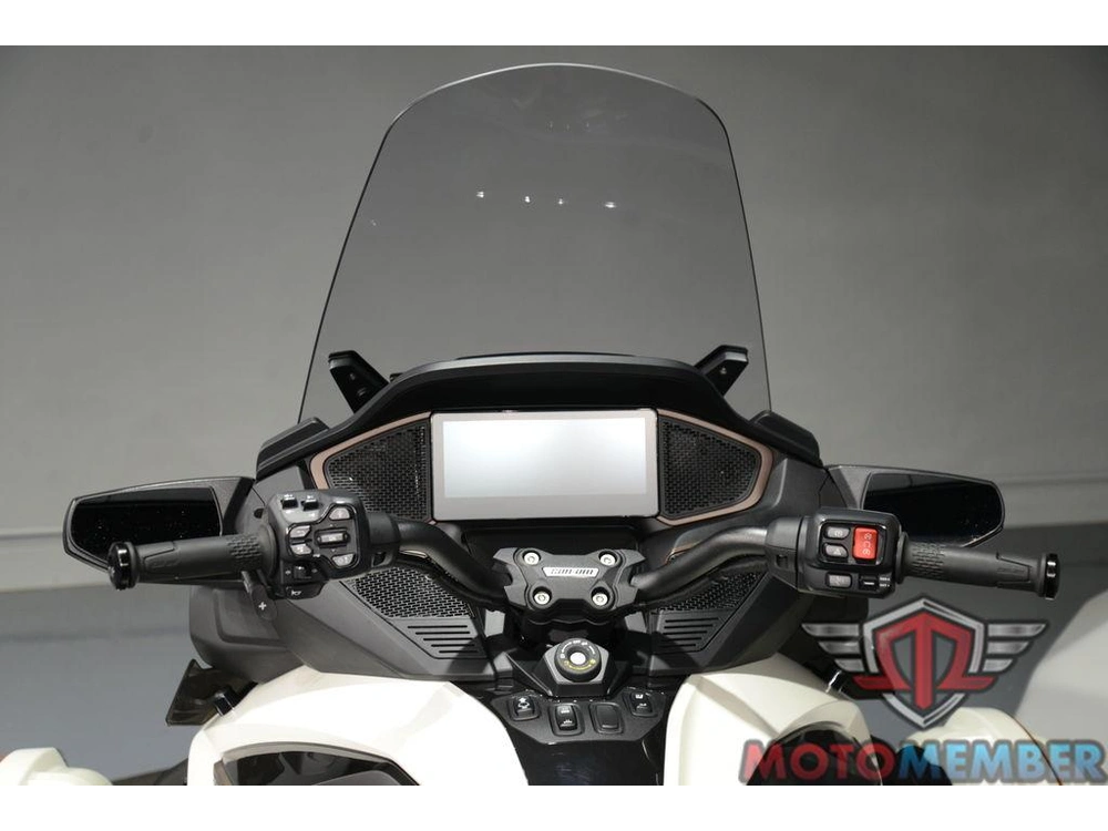 2025 Can-am Spyder Rt Sea-to-sky alt