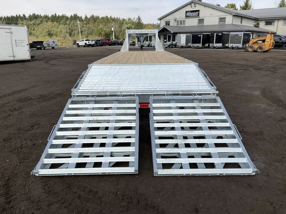 2026 Canada Trailers 8.5x30 10.5 Ton Galvanized Gooseneck Equipment Trailer alt