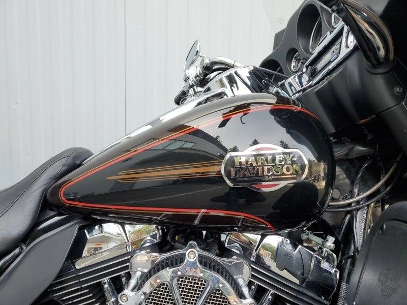 2011 Harley-davidson Flhtcu - Electra Glide® Ultra Classic® alt