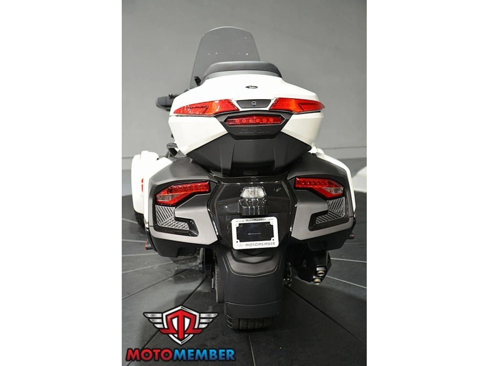 2025 Can-am Spyder Rt Sea-to-sky alt