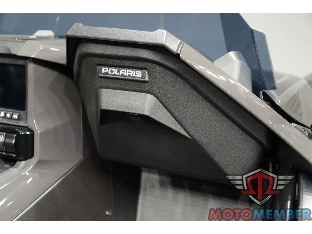 2025 Slingshot Slingshot® R Autodrive Nightfall alt